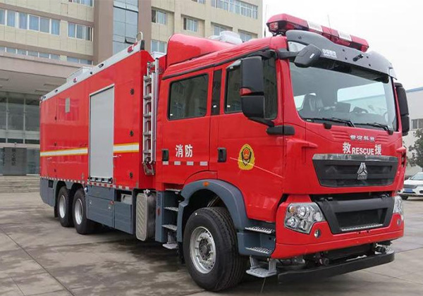 化學(xué)救援消防車
