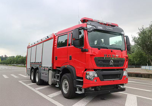 搶險(xiǎn)救援消防車(chē)