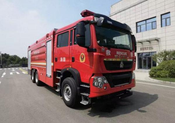 泡沫消防車(chē)