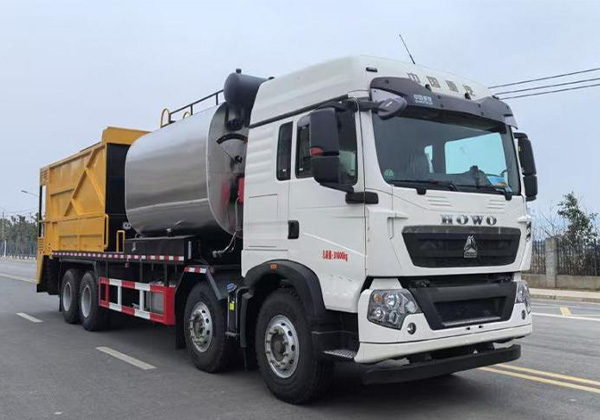 同步碎石封層車